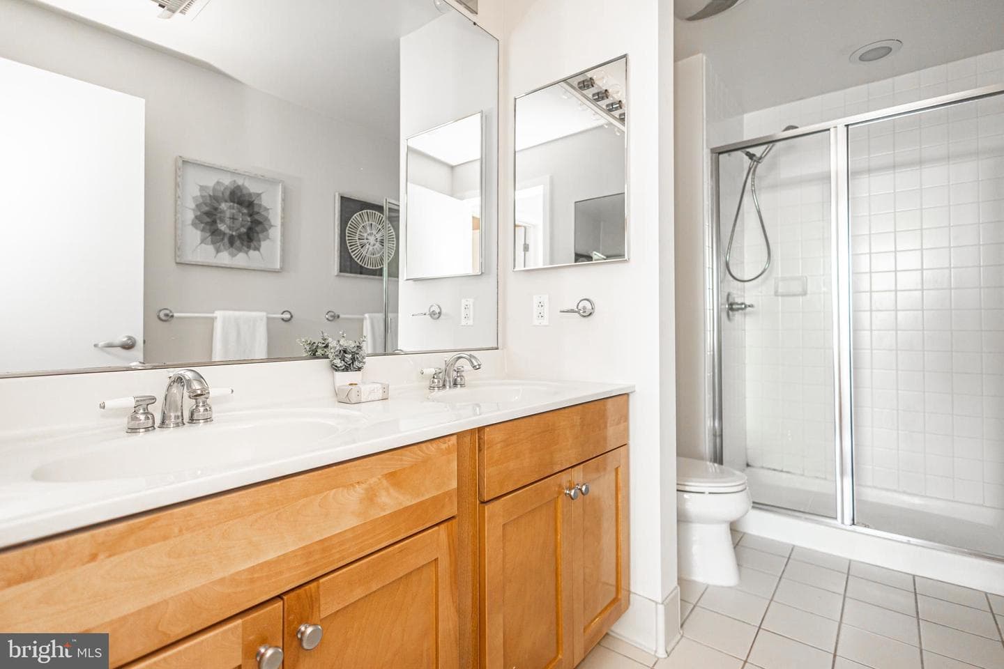 717 S Chris Columbus Boulevard #704 photo 29