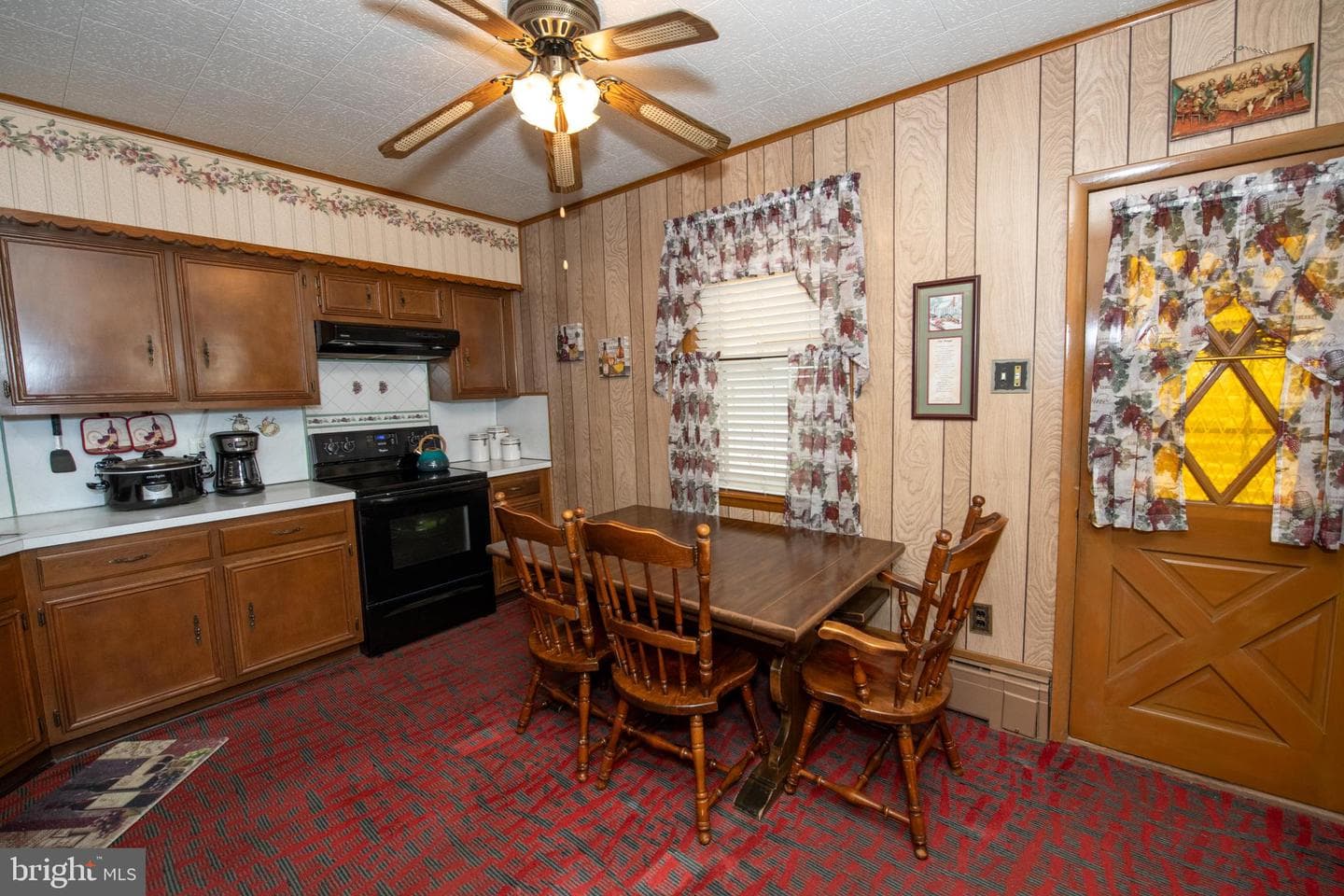 2740 Pratt Street photo 15