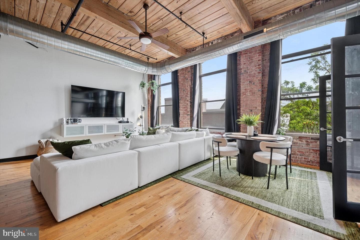 1524 N Hancock Street #402 photo 8