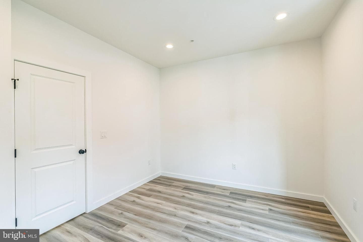 1526 W Seybert Street photo 21