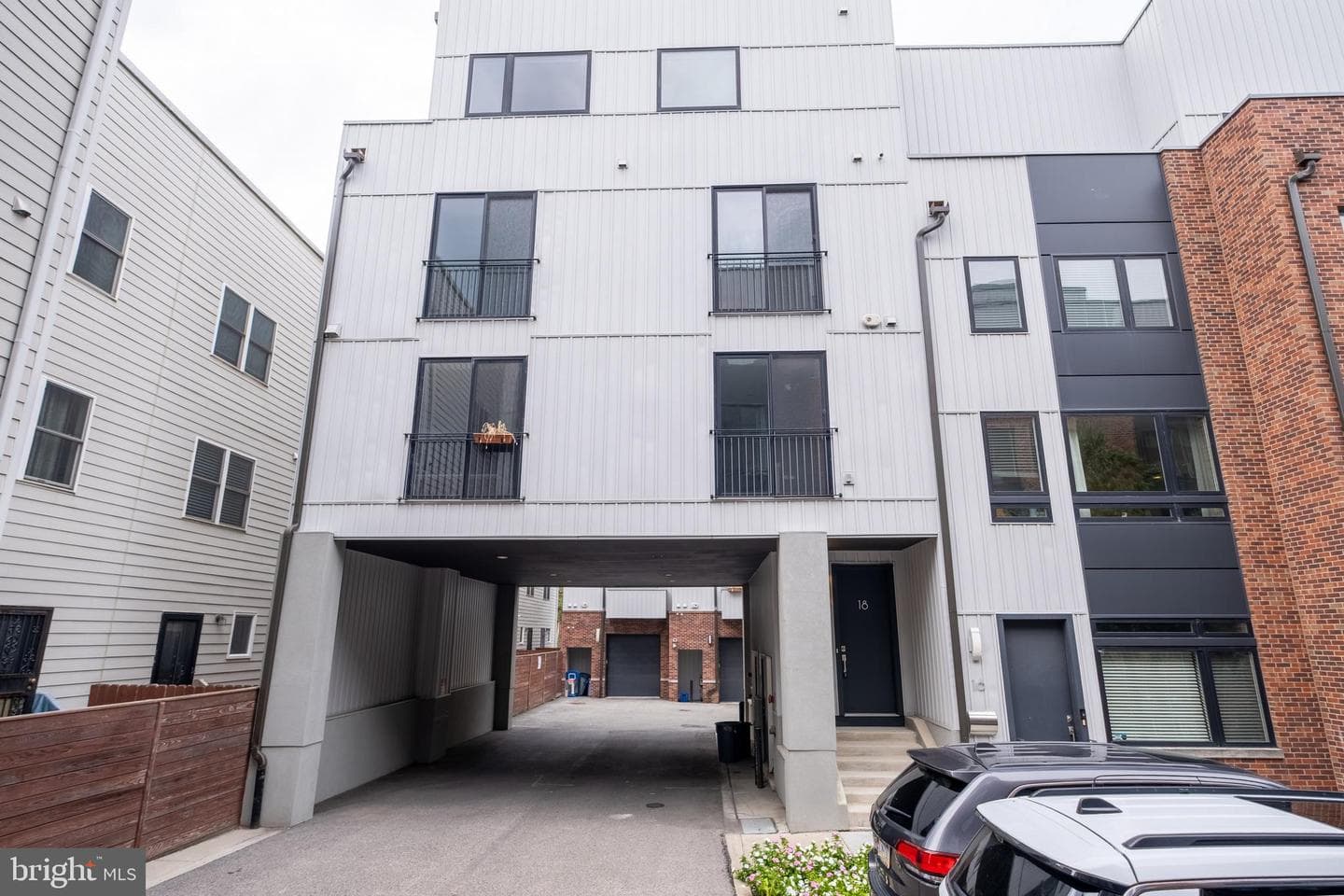 634 N 5th Street #18 photo 16