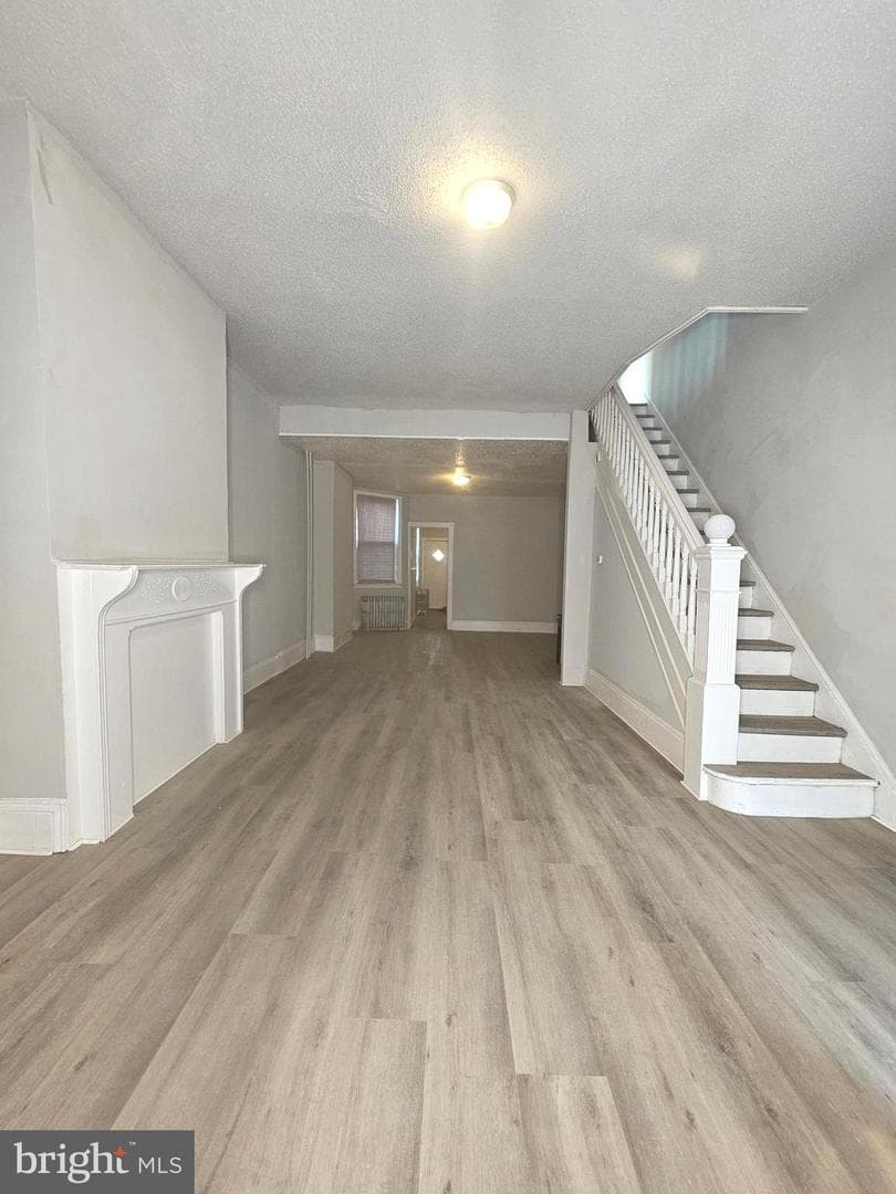 5843 Race Street photo 3