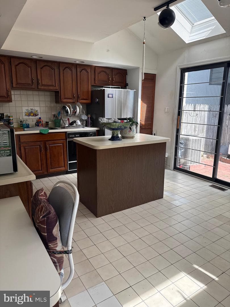 949 N Orianna Street photo 13