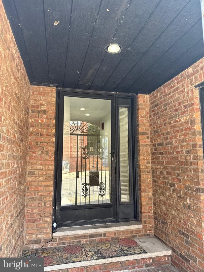 949 N Orianna Street photo 6