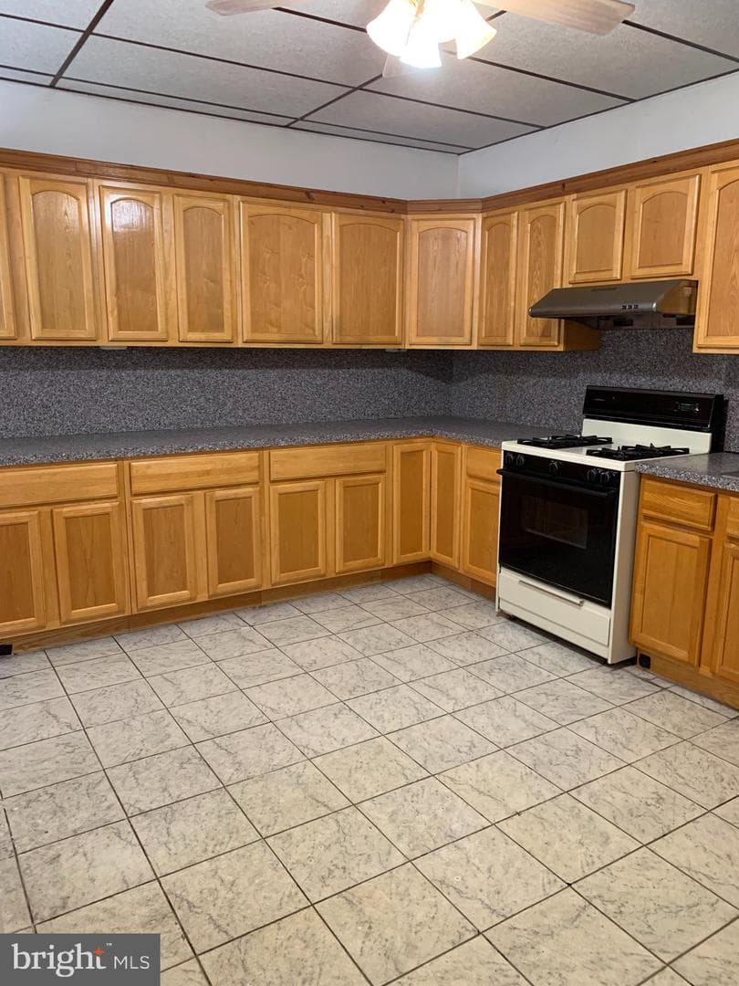 2123 S 68th Street photo 11