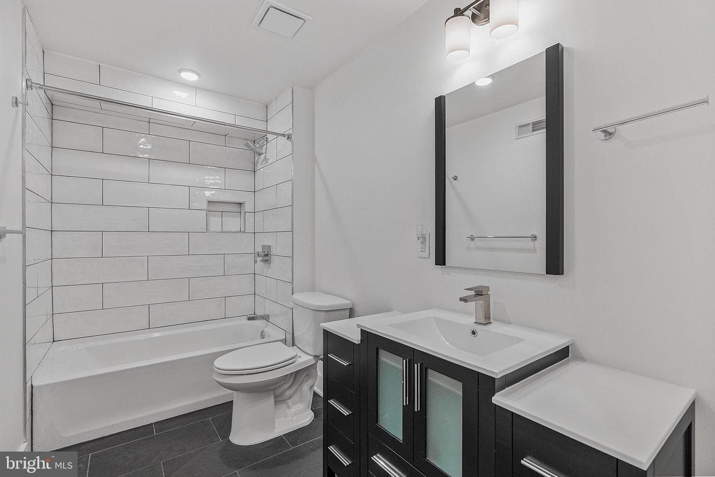 402 N Front Street #3 photo 9