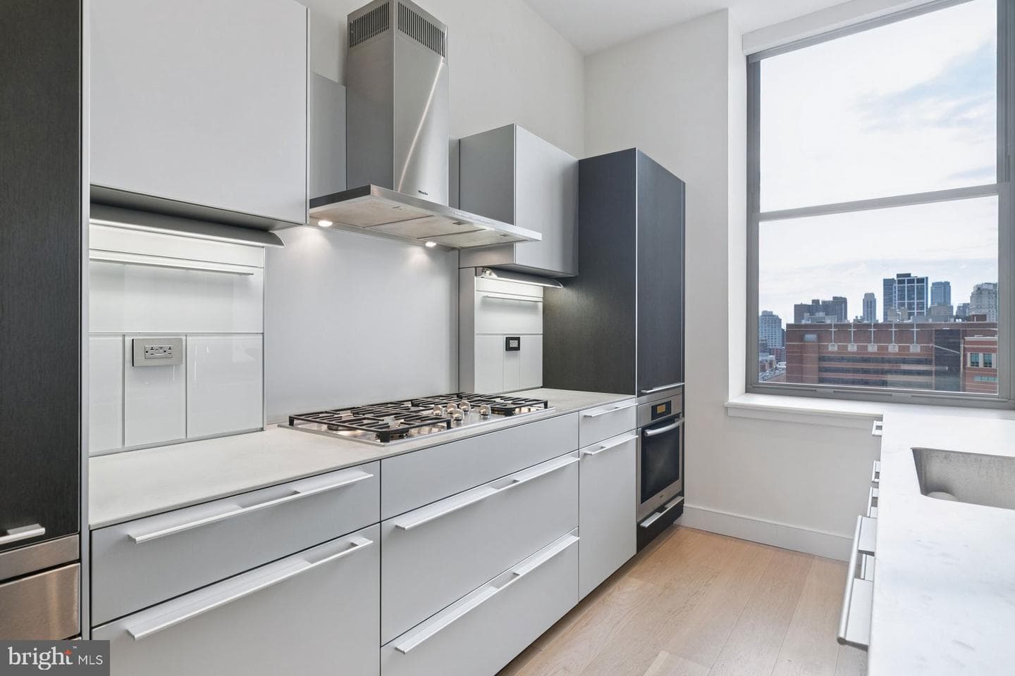 210 W Washington Square #12nw photo 16