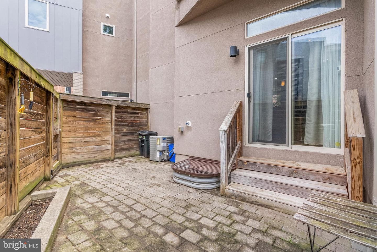 884 N Lawrence Street photo 22