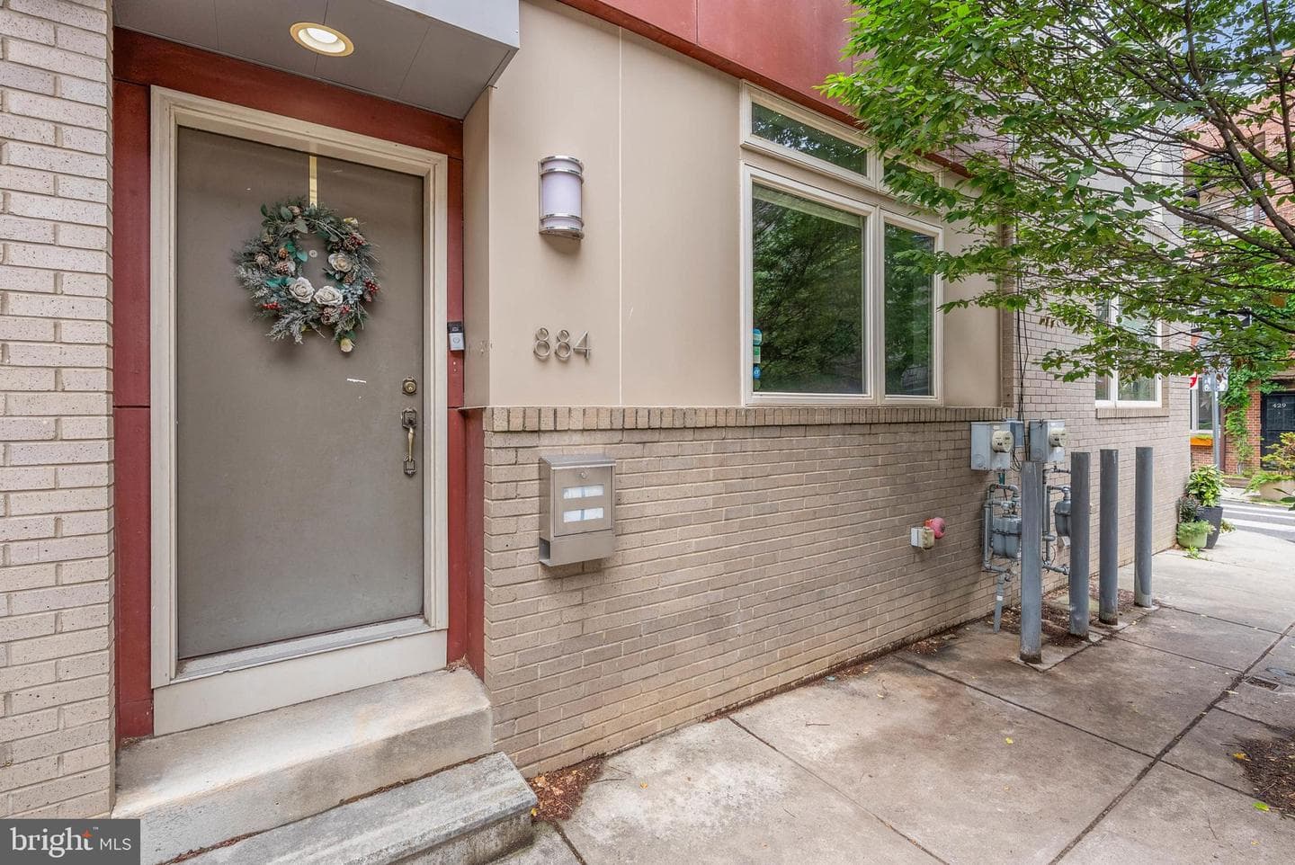 884 N Lawrence Street photo 25