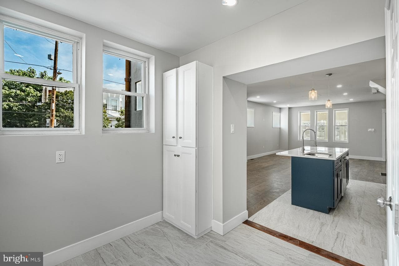 800 S Cecil Street photo 13