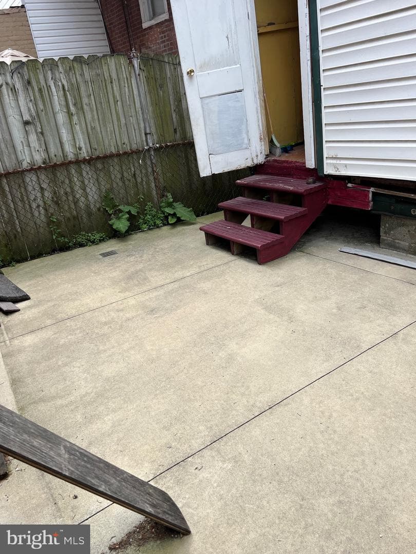 4941 N Front Street photo 15