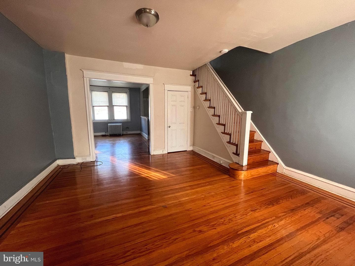 1735 N Peach Street photo 2