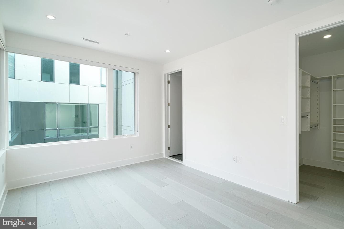 142r S Front Street photo 21