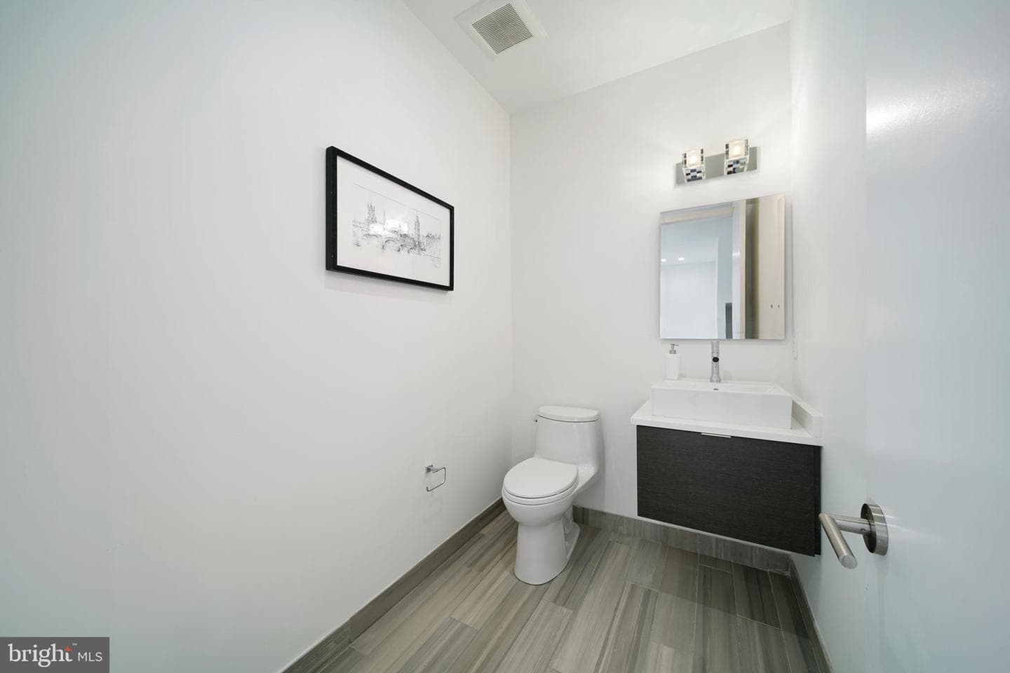 142r S Front Street photo 31