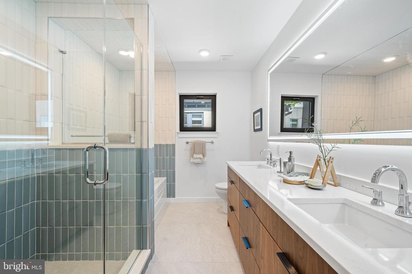 139 W Mount Pleasant Avenue photo 32