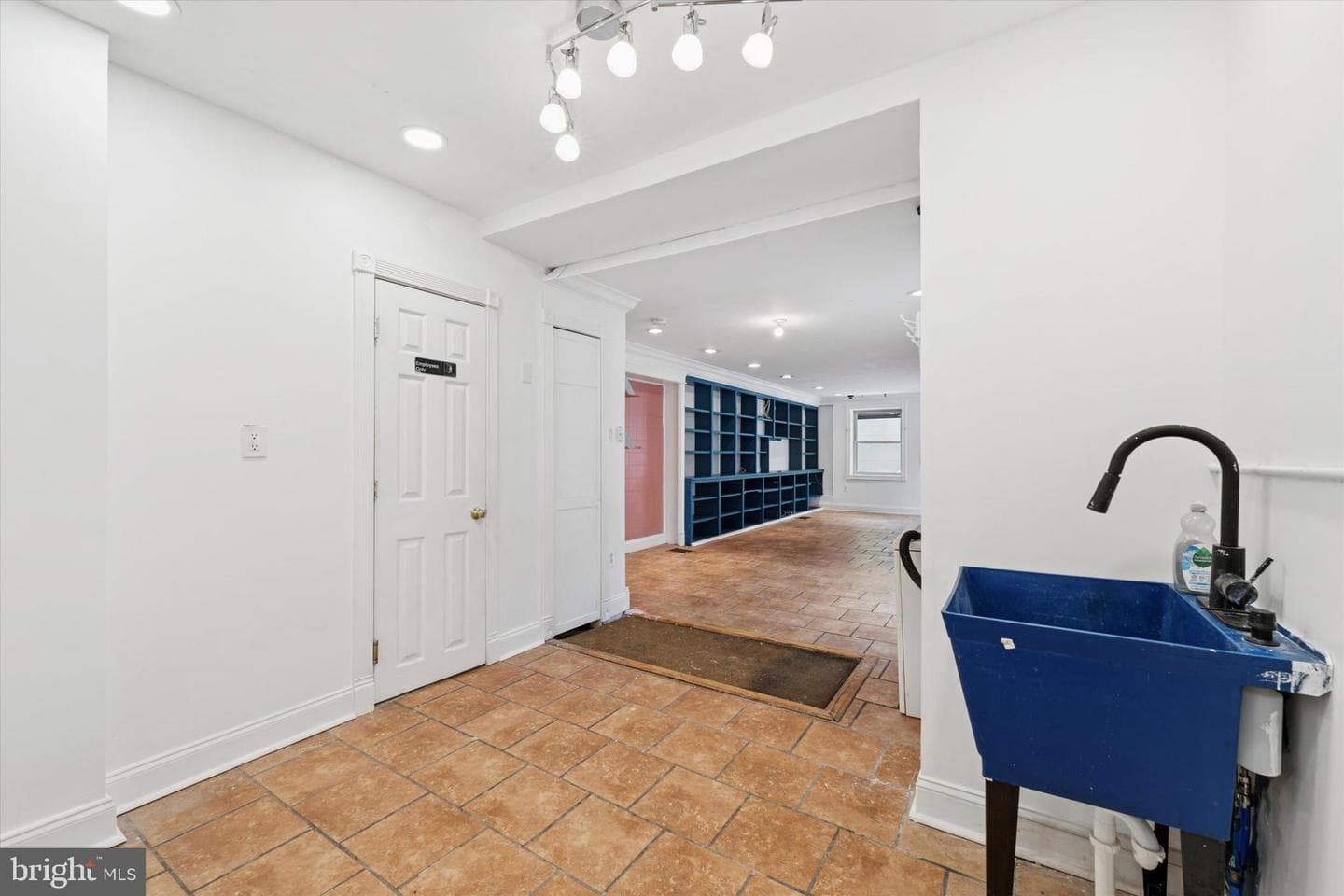2621 Sepviva Street photo 6