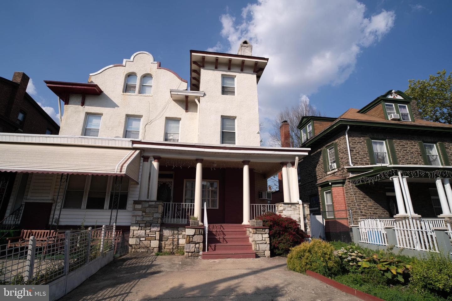 1227 Harrison Street photo 2