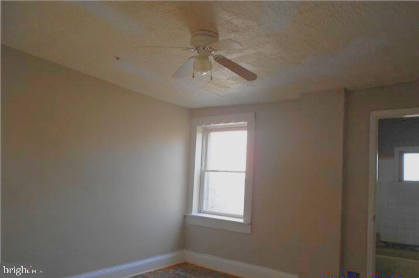 1825 E Albert Street photo 4