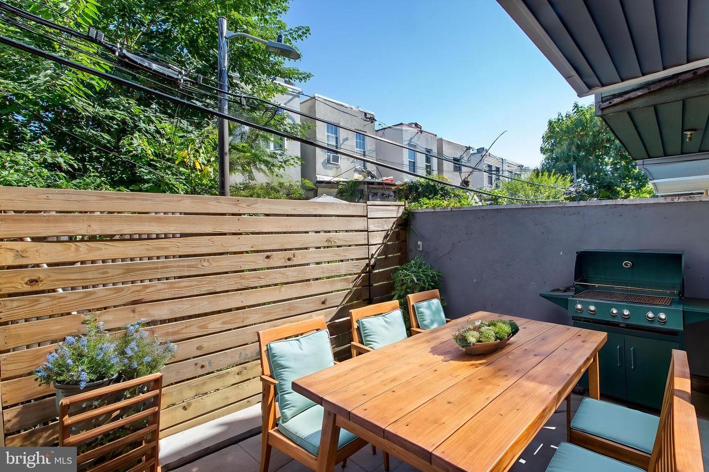 1847 Hoffman Street photo 15
