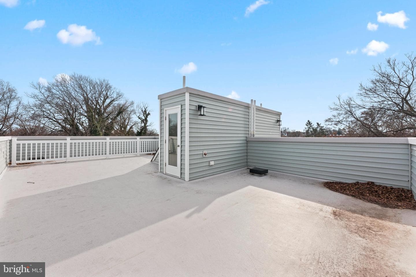 257 E Sharpnack Street photo 41