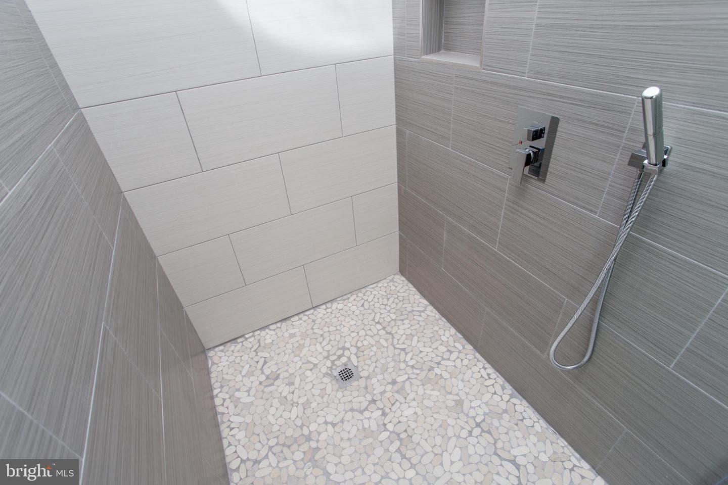 1214 E Fletcher Street photo 54