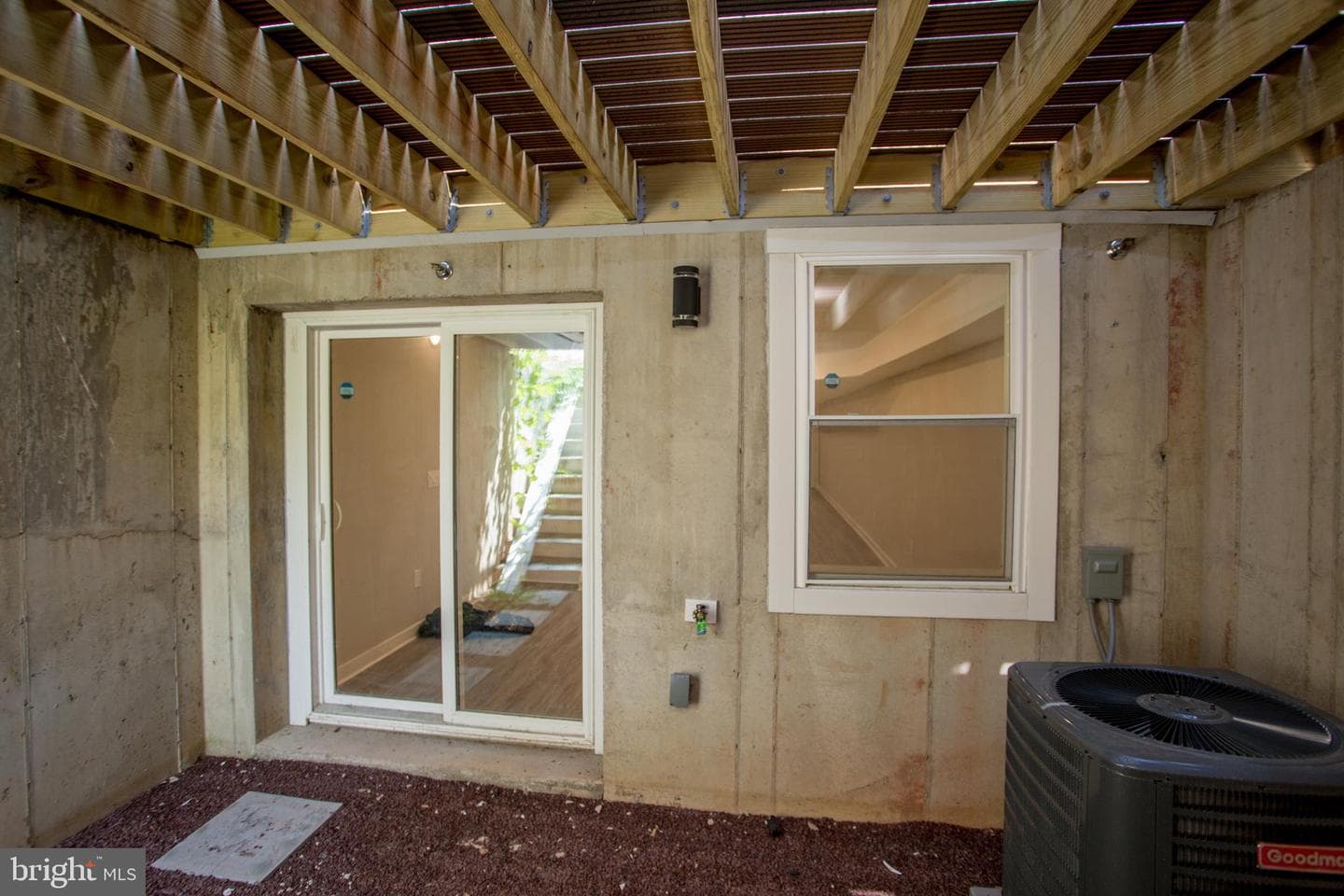 1214 E Fletcher Street photo 62