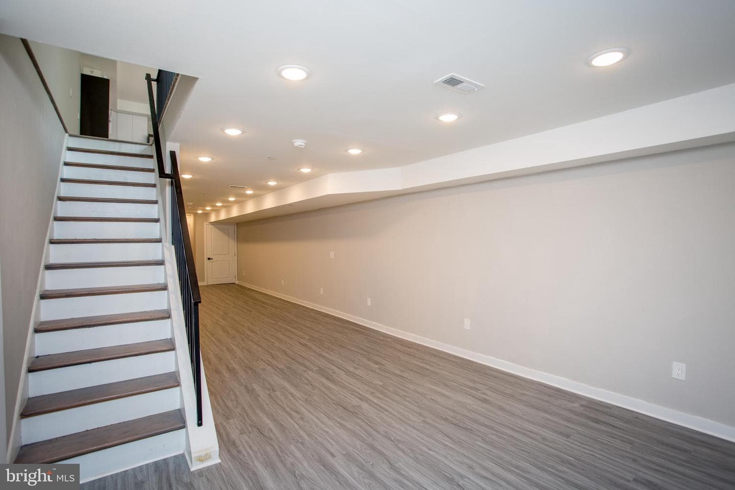 1214 E Fletcher Street photo 64