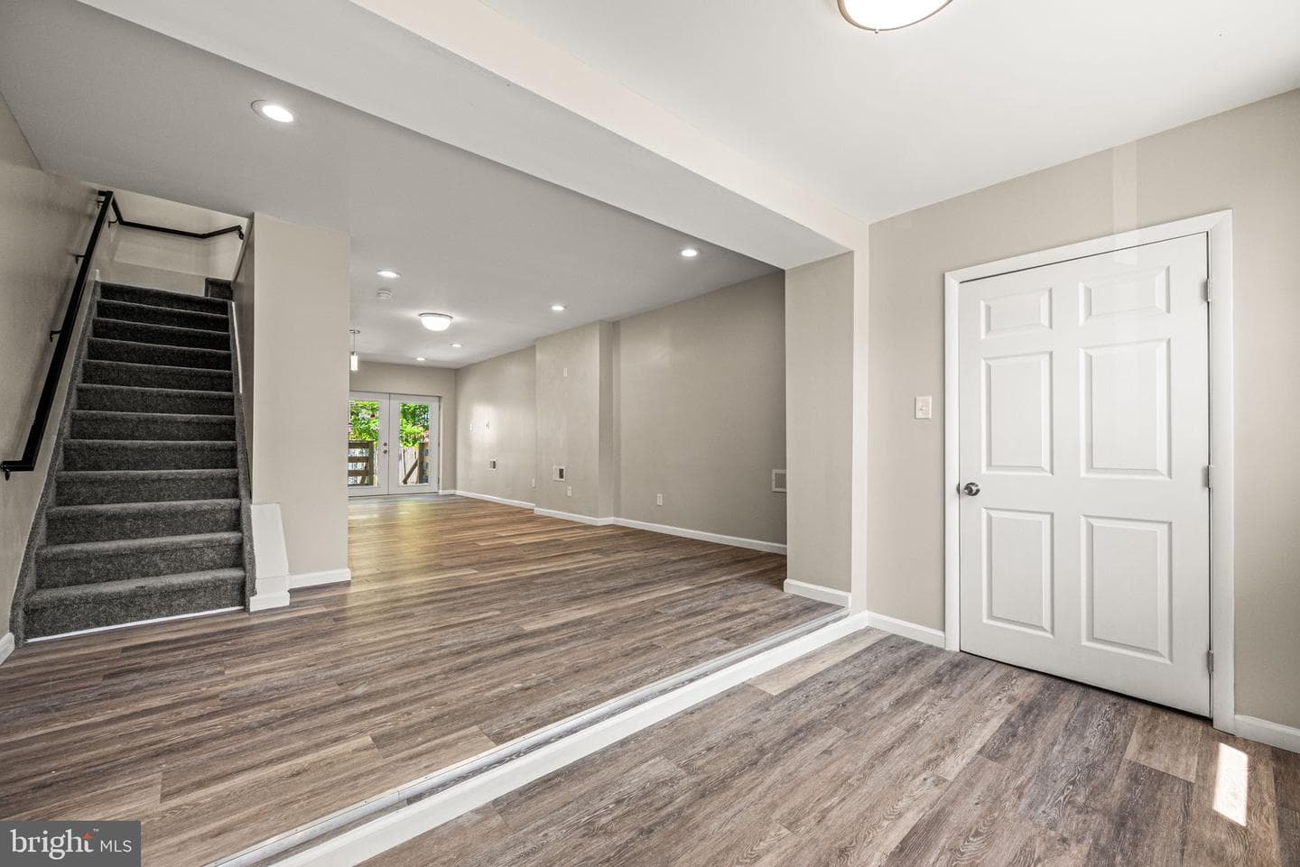 7147 Guyer Avenue photo 3