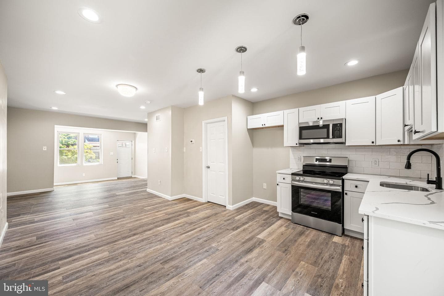7147 Guyer Avenue photo 9