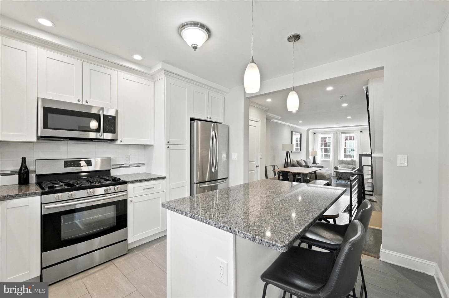 1634 S Clarion Street photo 11