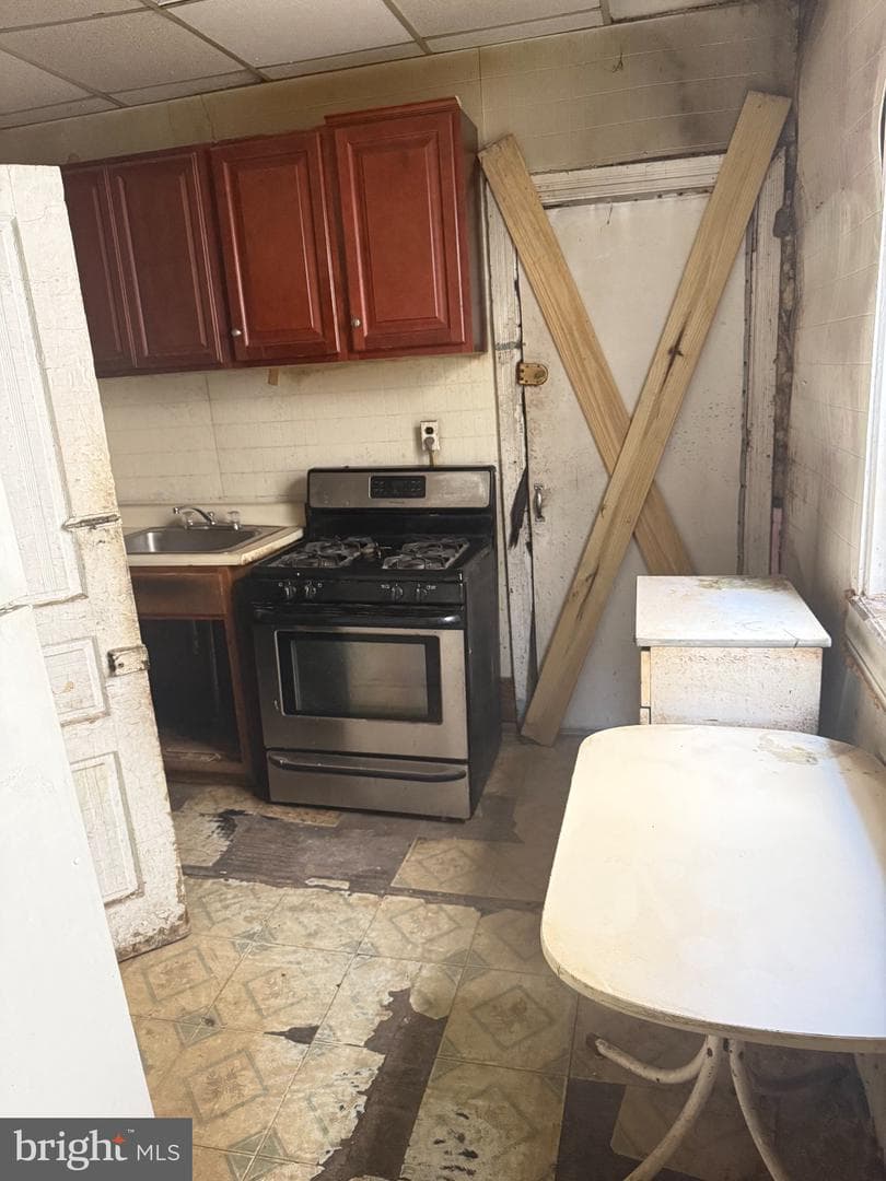 2241 N Lambert Street photo 8