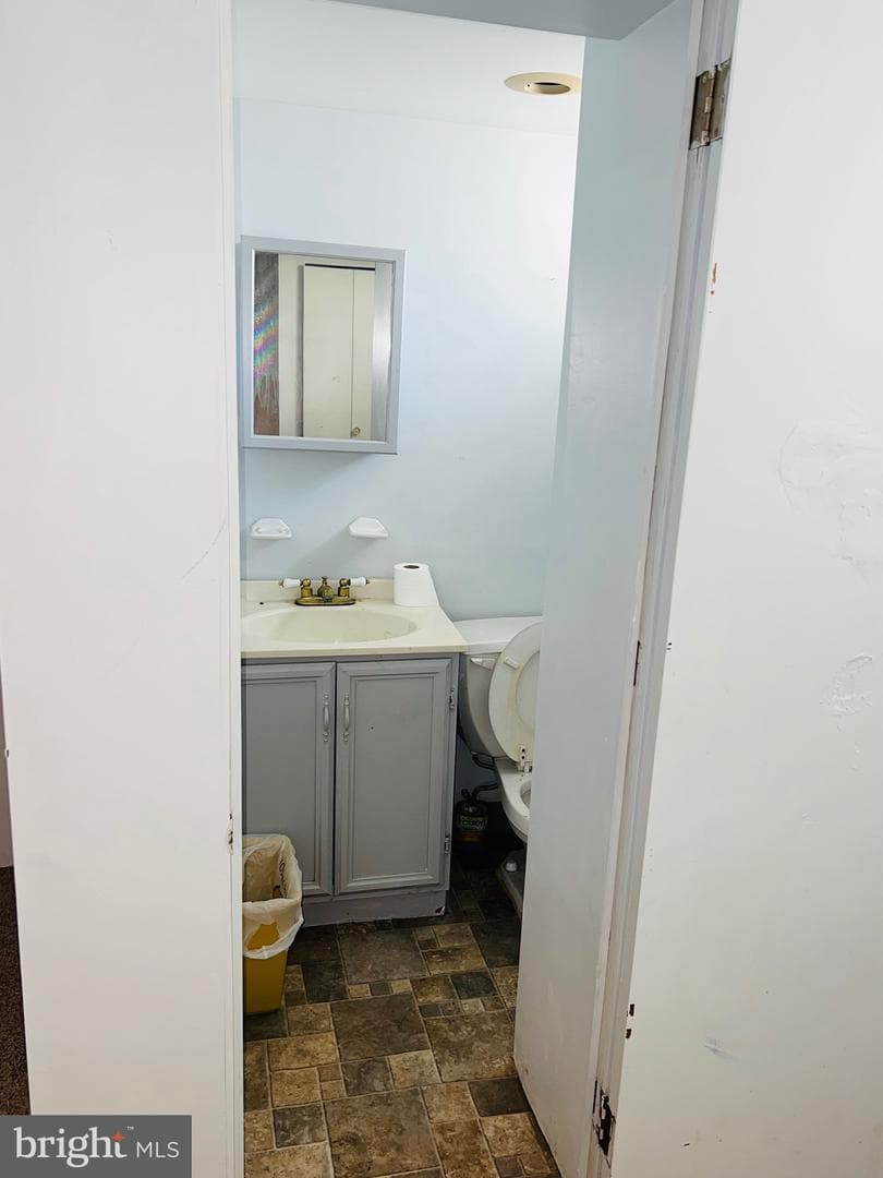 1113 Gilham Street photo 9