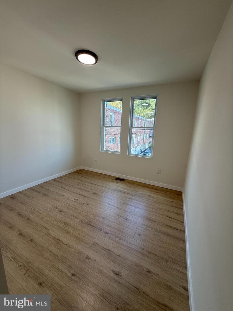 133 W Godfrey Avenue photo 17