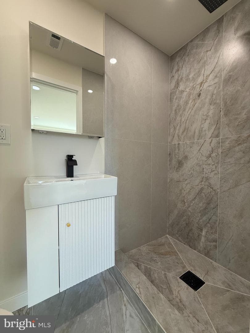 133 W Godfrey Avenue photo 23