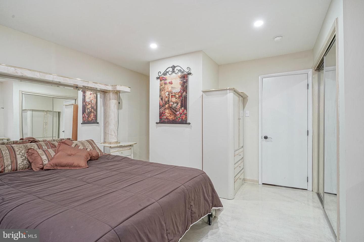 2828 S Beulah Street photo 17