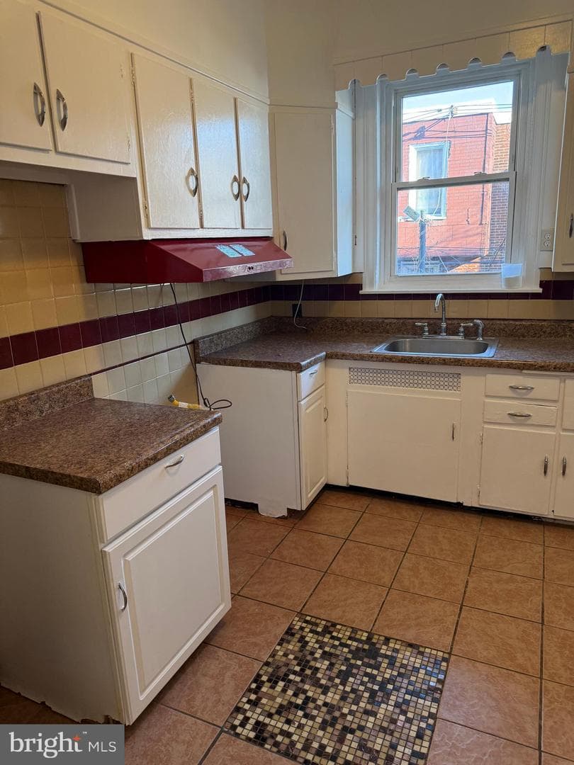 5426 Whitby Avenue photo 39
