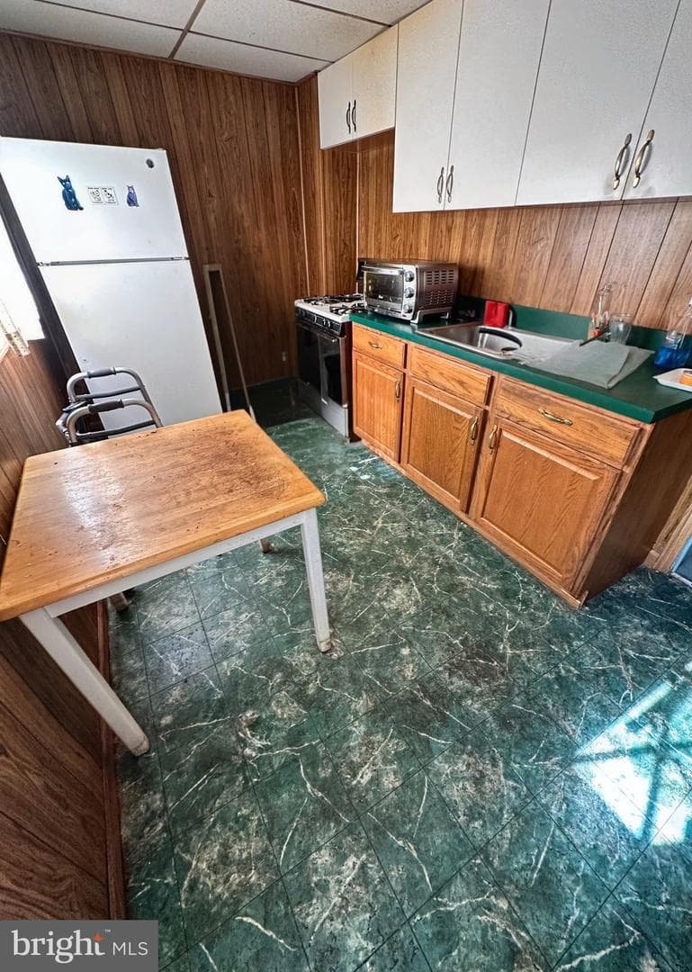 8019 Ryers Avenue photo 5