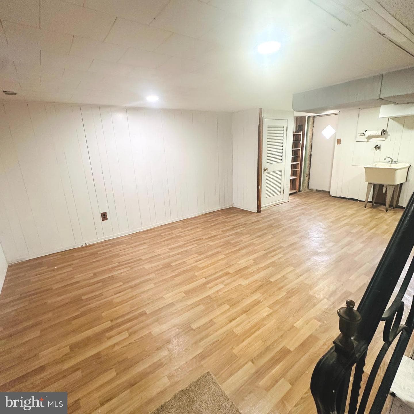 4615 Weymouth St photo 11
