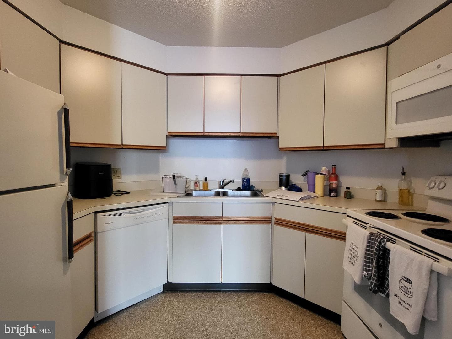 2020 Walnut Street #8k photo 3