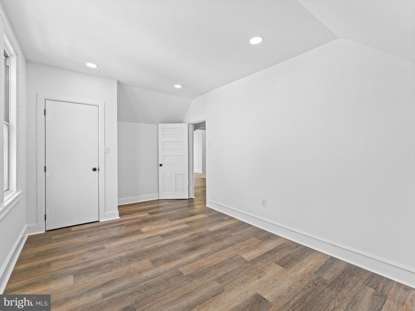 413 E High Street photo 30