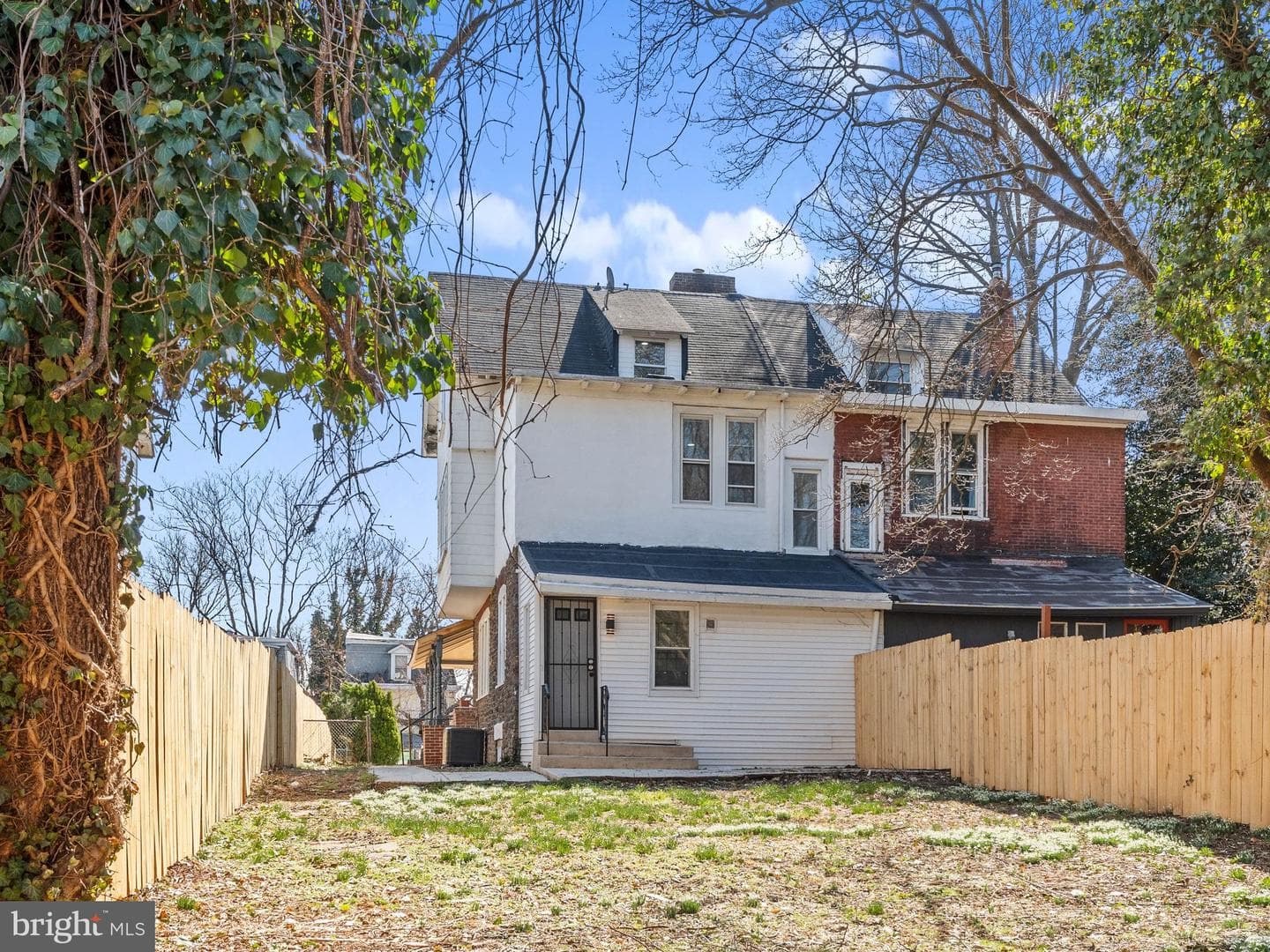 413 E High Street photo 4