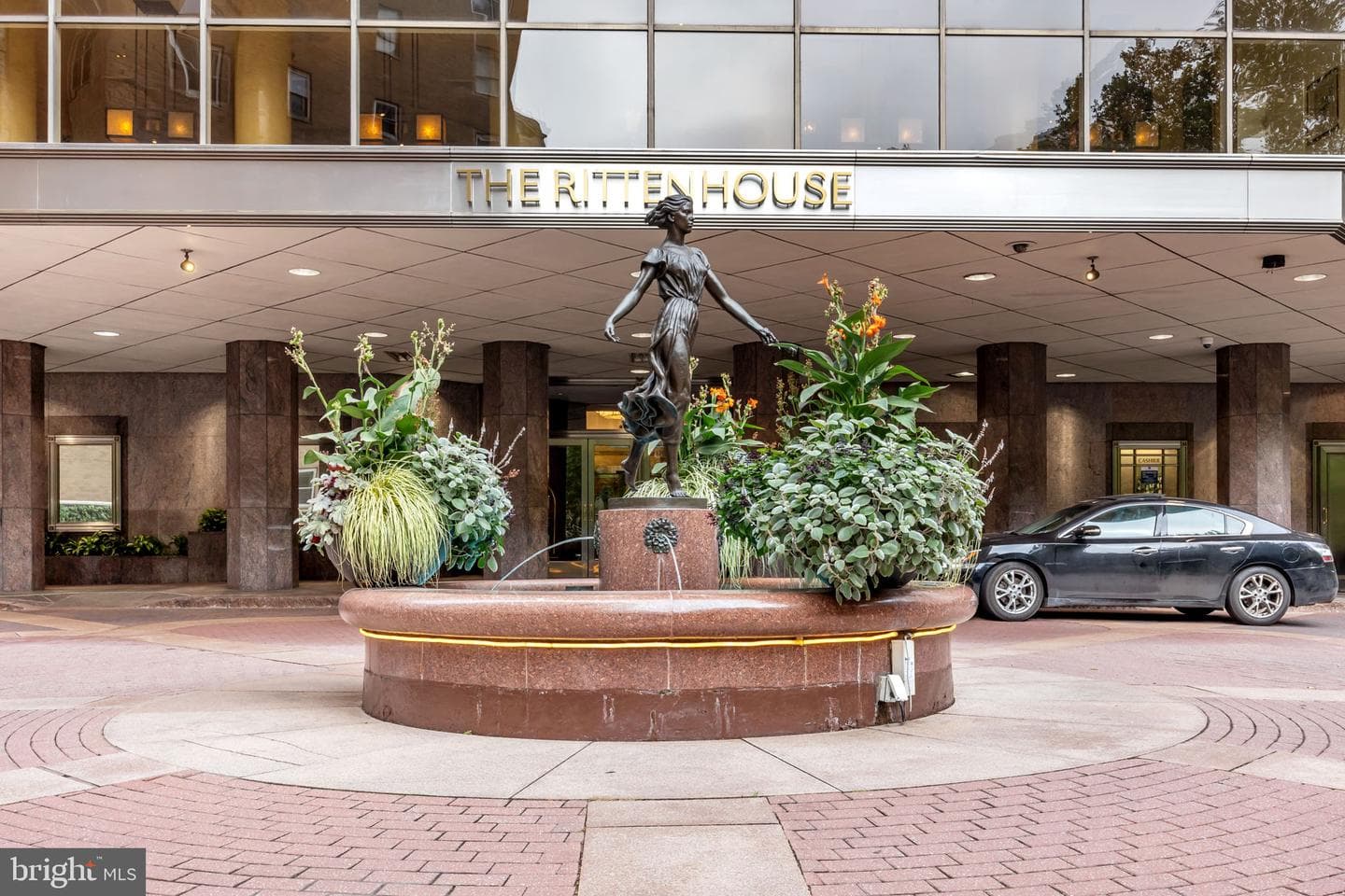 202 W Rittenhouse Square #2608 photo 3