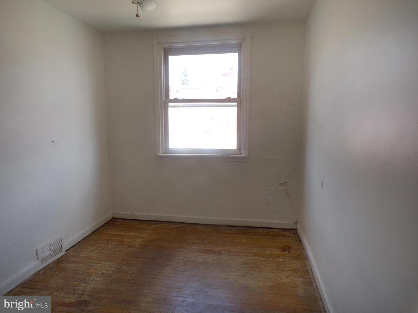 147 E Fariston Drive photo 12