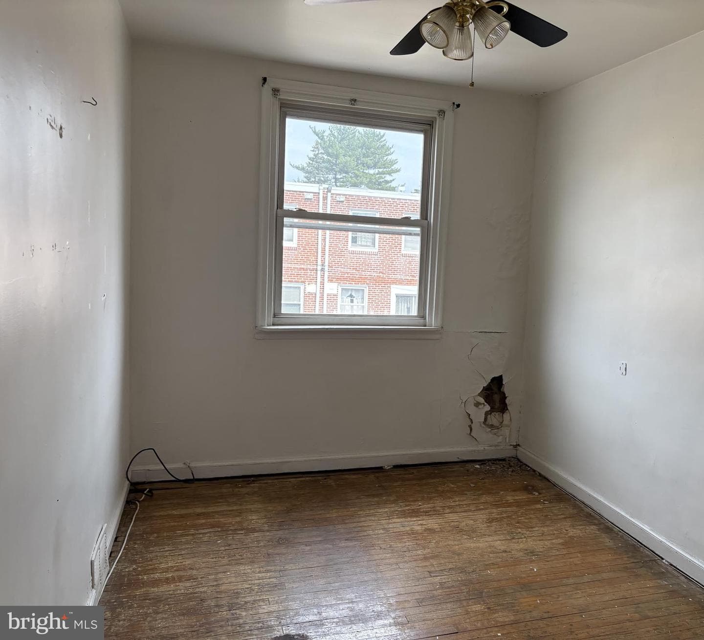 147 E Fariston Drive photo 30