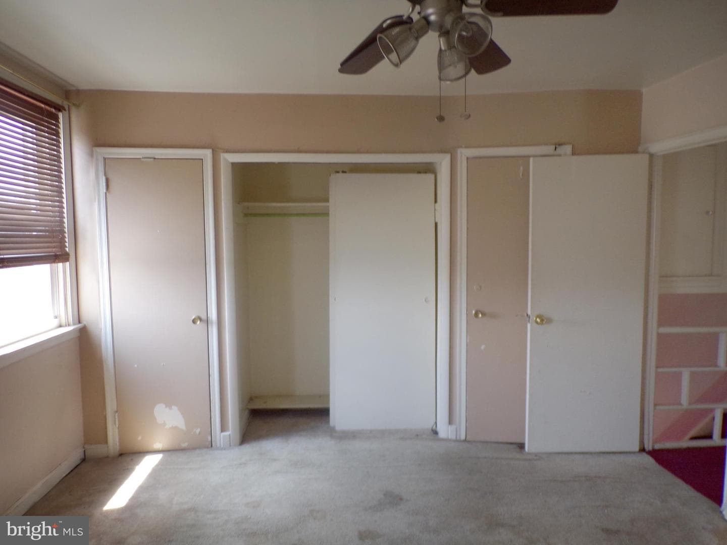 147 E Fariston Drive photo 9