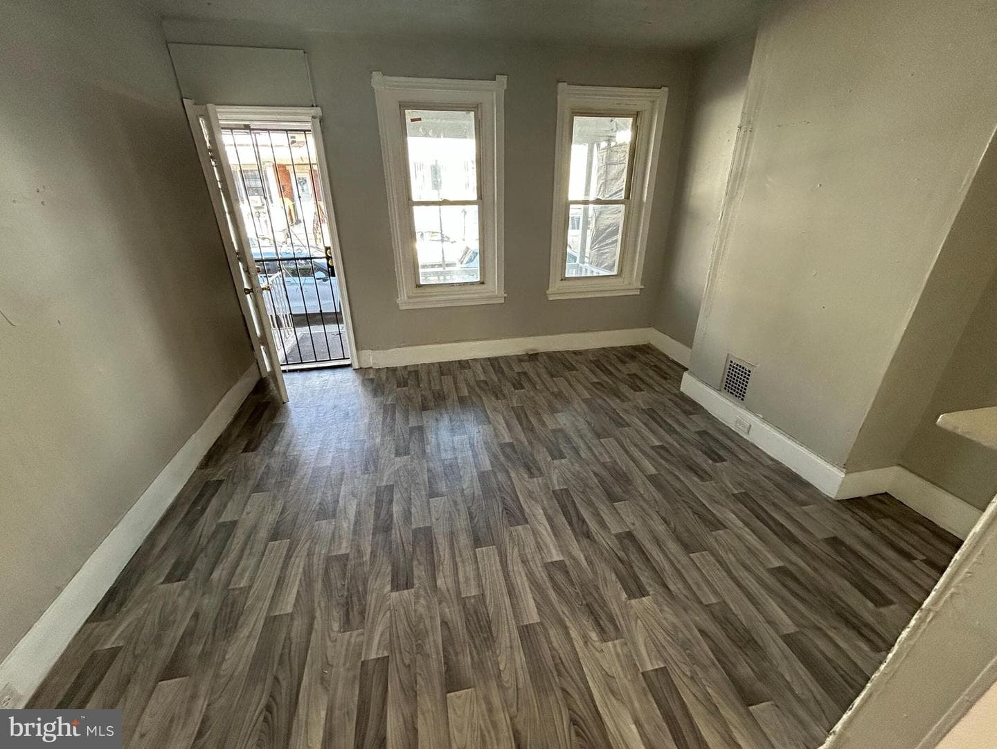 3325 N Hancock Street photo 6
