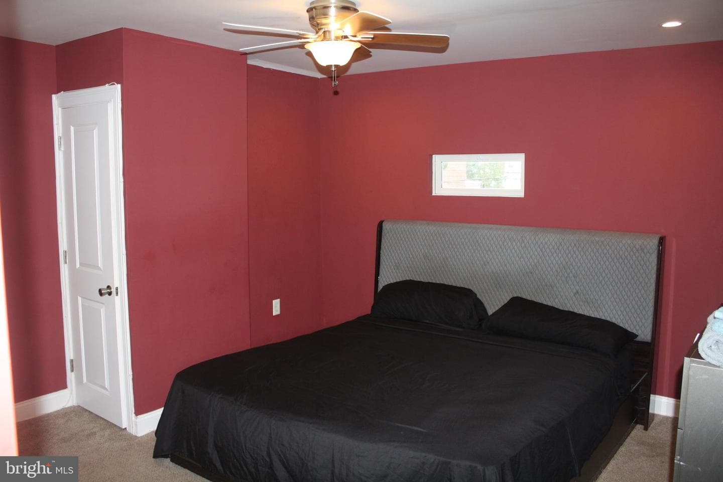 1661 N Robinson Street photo 12
