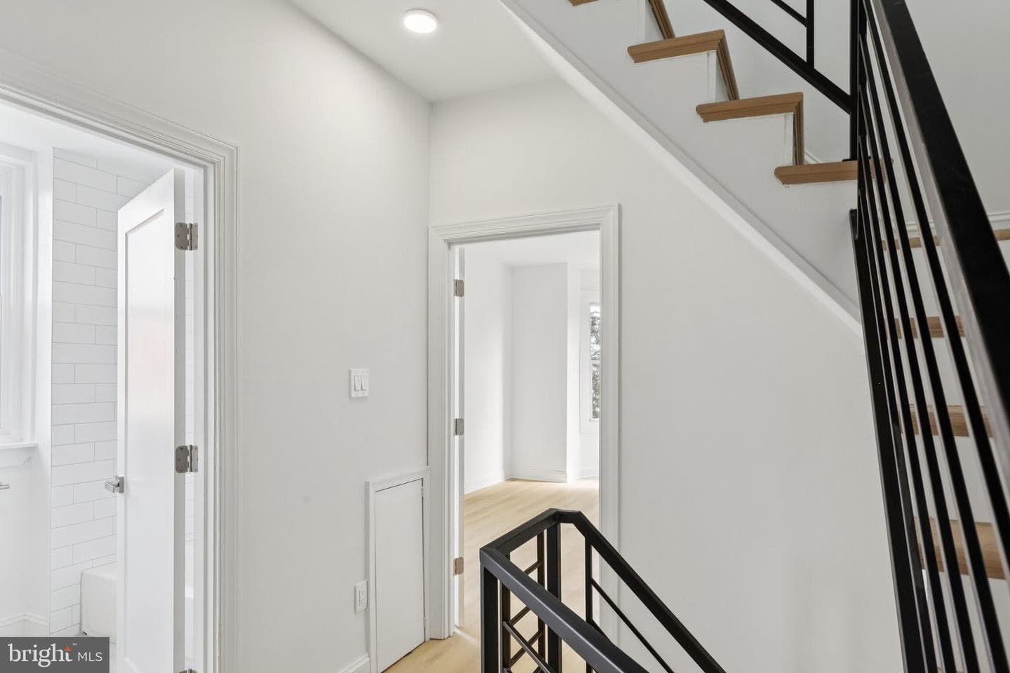137 W Manheim Street photo 24