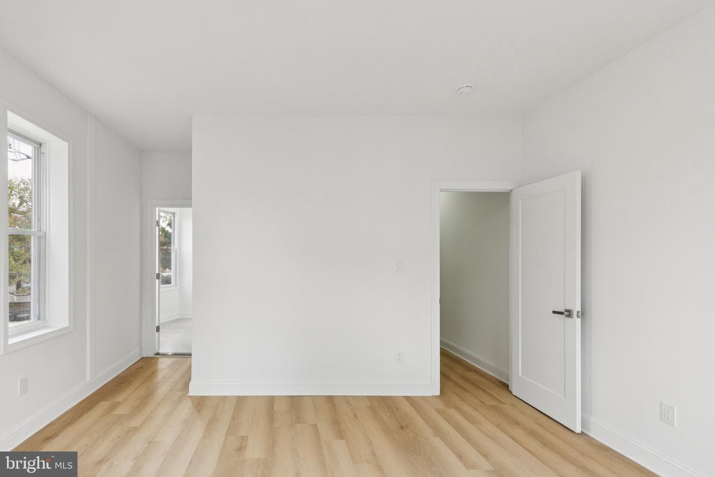 137 W Manheim Street photo 28
