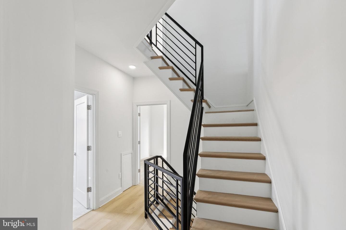 137 W Manheim Street photo 42